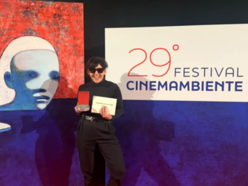 Filme de Bárbara Paz sobre enchentes no RS vence festival na Itália