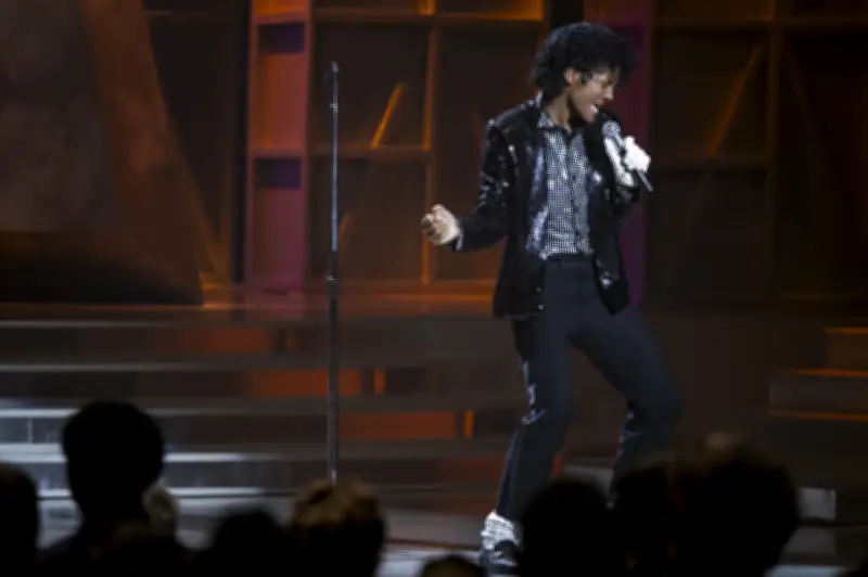 Filme sobre Michael Jackson bate recorde de bilheteria no Brasil
