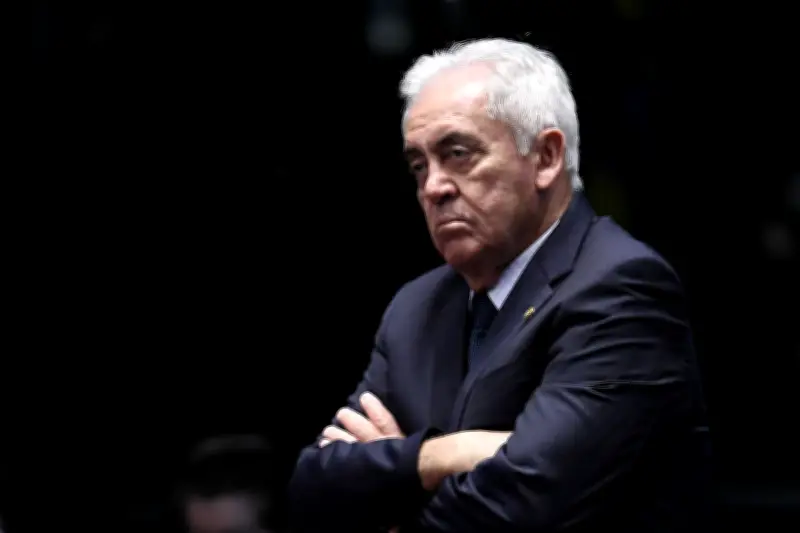 Fim da escala 6x1: PEC deve ficar para julho, diz presidente da CCJ