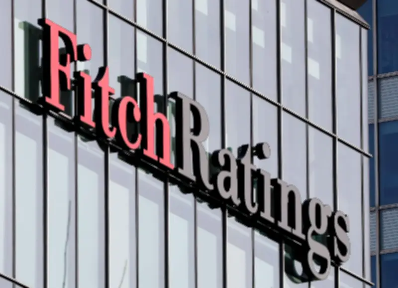 Fitch eleva previsão do PIB do Brasil para 2026, mas alerta para riscos fiscais