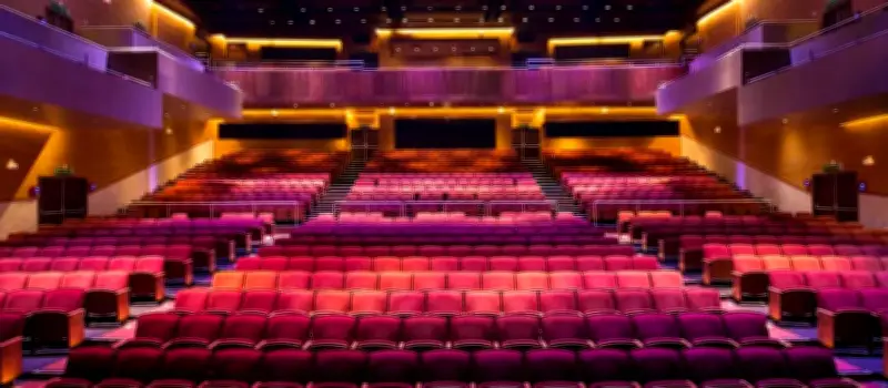 Flagra de fraude na meia-entrada em teatro carioca