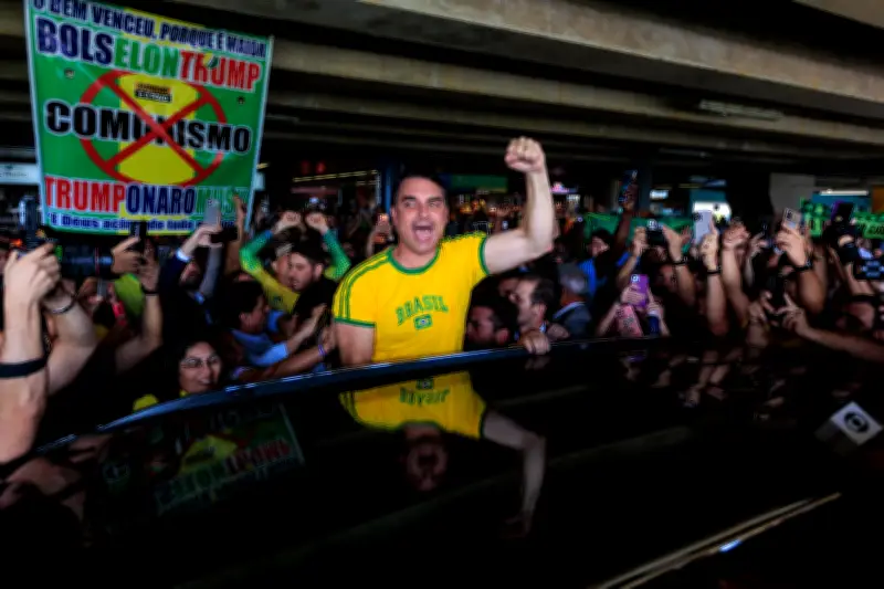 Flávio Bolsonaro recusa escolta policial da PF