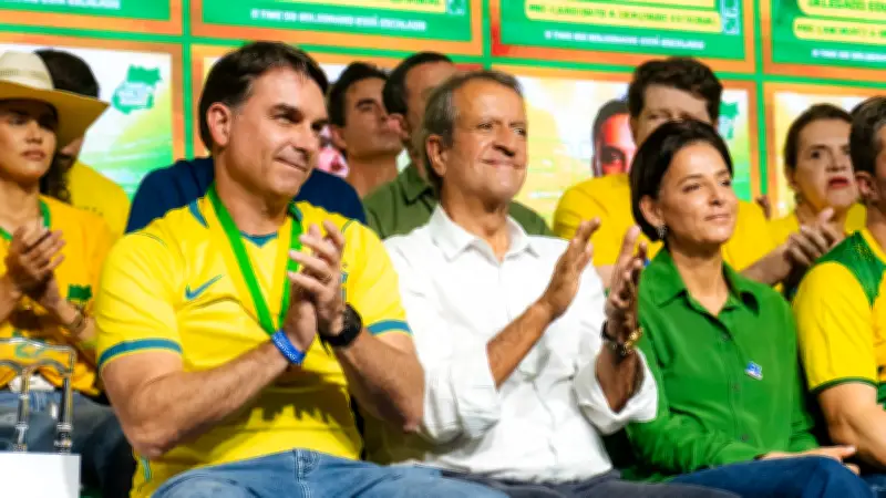 Flávio Bolsonaro reforça vice feminina após atritos com Michelle