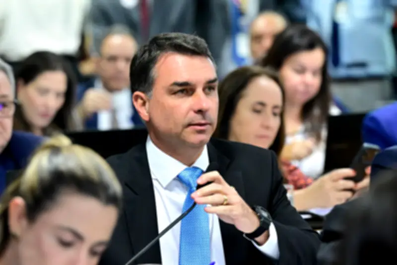 Flávio defende combate a facções criminosas em visita a BH