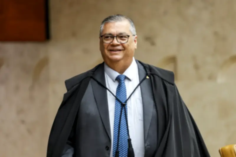 Flávio Dino critica 'colonização do discurso político por grosserias'