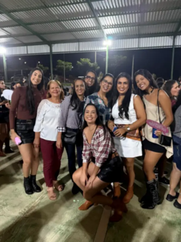 Forró exclusivo para mulheres reúne 3 mil e vira tradição na Bahia