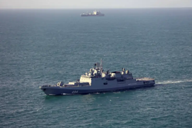 Fragata russa dispara tiros de advertência contra iate britânico no Canal da Mancha