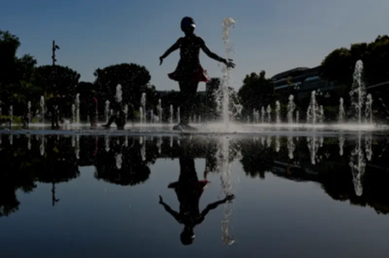 França ativa célula de crise durante primavera mais quente já registrada