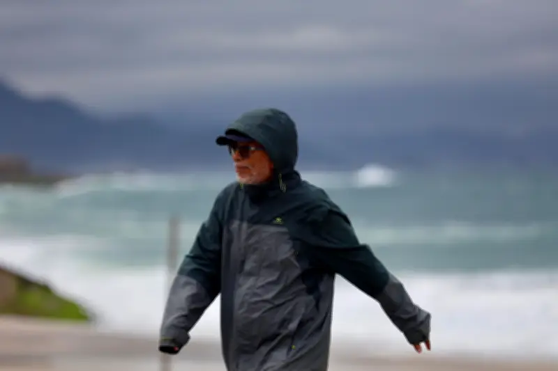 Frente fria derruba temperatura para 16,9°C no Rio de Janeiro