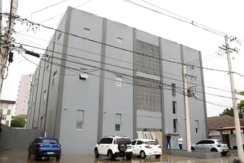 Funcionário do IML preso por fazer Pix de R$ 7 mil de morto em Santos