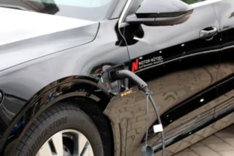 Gecex mantém alta de tarifa para elétricos, mas cria cota zero por 6 meses