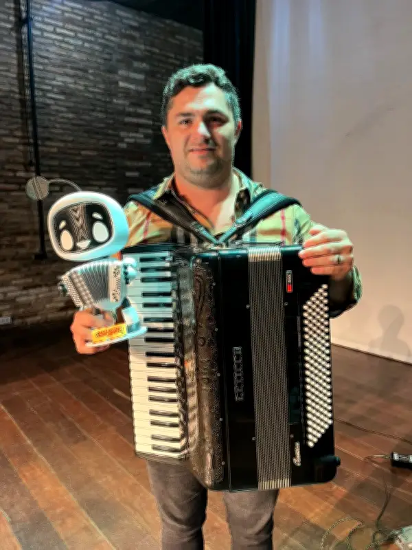 Gilson do Acordeon vence 2ª Batalha dos Sanfoneiros do Inter TV