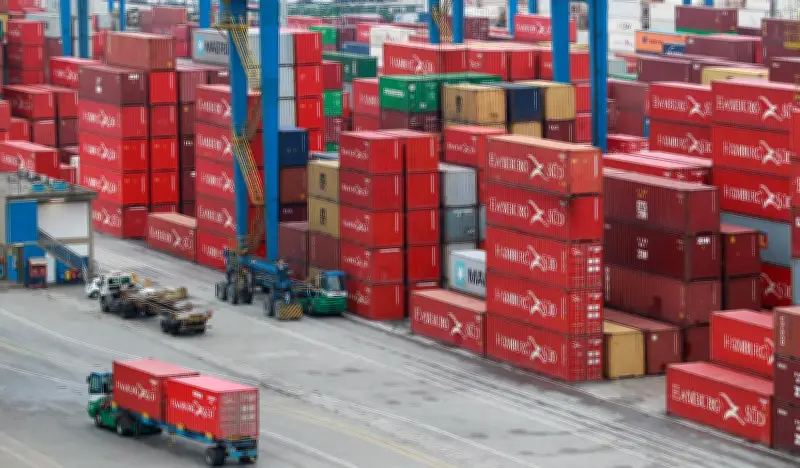 Governo discute novo tarifaço dos EUA sobre produtos brasileiros