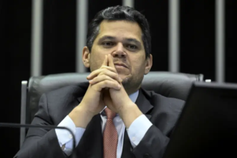Governo ganha sobrevida para barrar PEC de R$ 30 bilhões no Senado