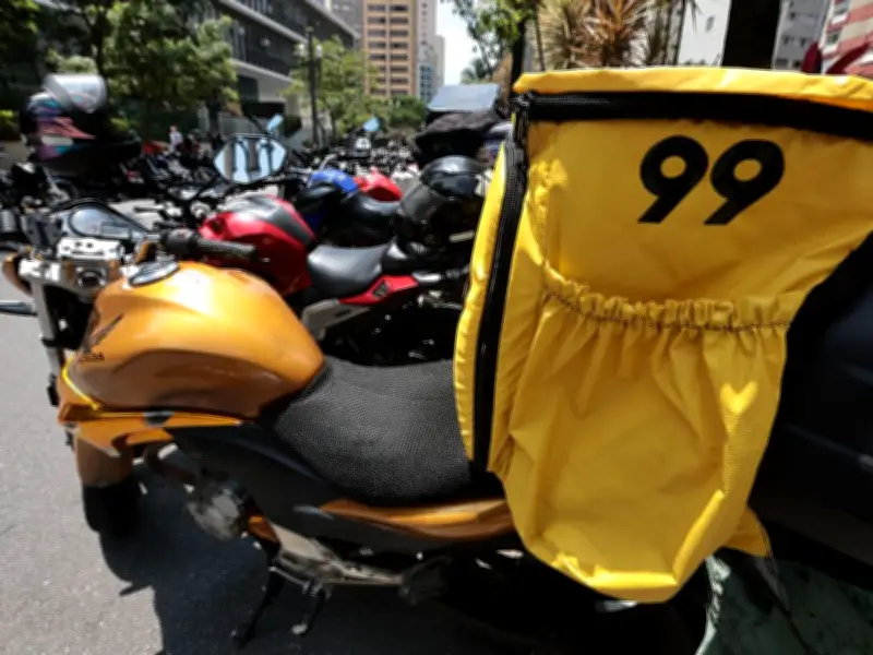 Governo Lula prepara crédito subsidiado para motociclistas entregadores