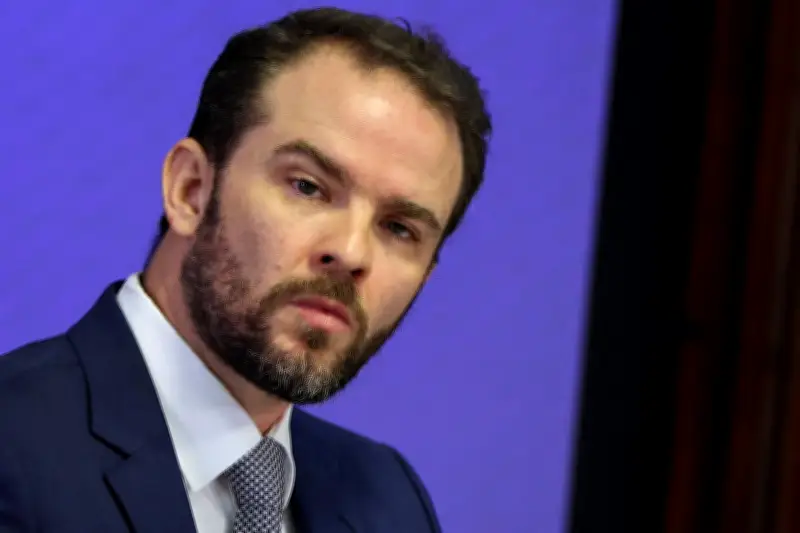 Governo planeja ampliar teto do MEI para R$ 130 mil até 2028
