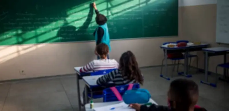Governo propõe R$280 bi para escolas de tempo integral fora do teto fiscal