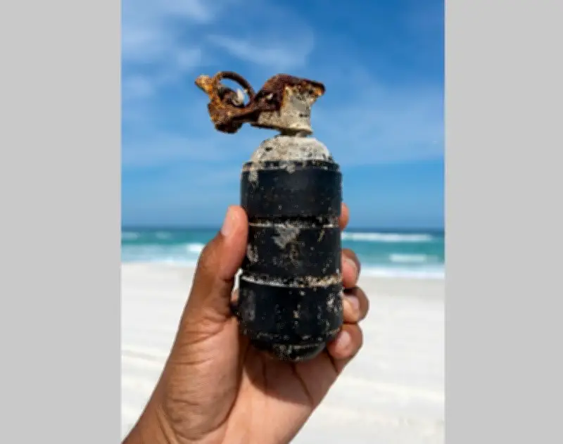 Granada com pino é encontrada em mutirão de limpeza em Arraial do Cabo