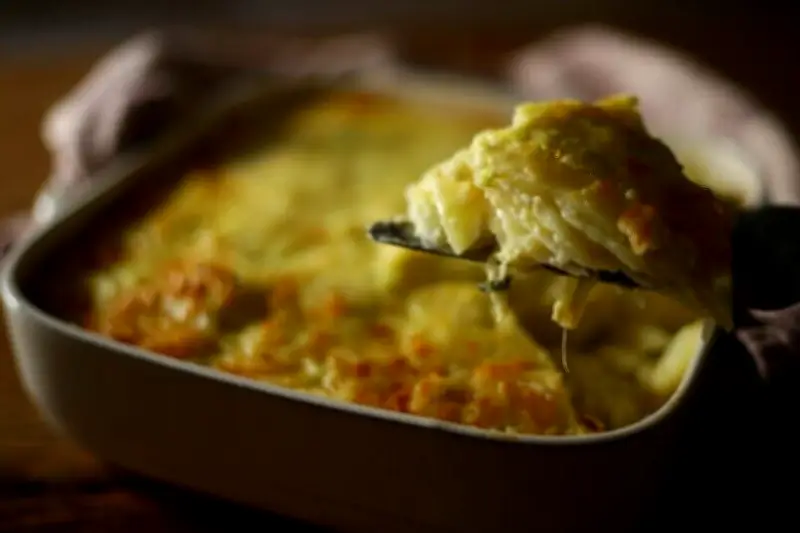 Gratinado de batata: receita fácil para o almoço da semana