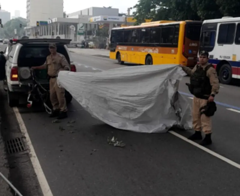 Guarda Municipal apreende balão de cinco metros no Centro do Rio