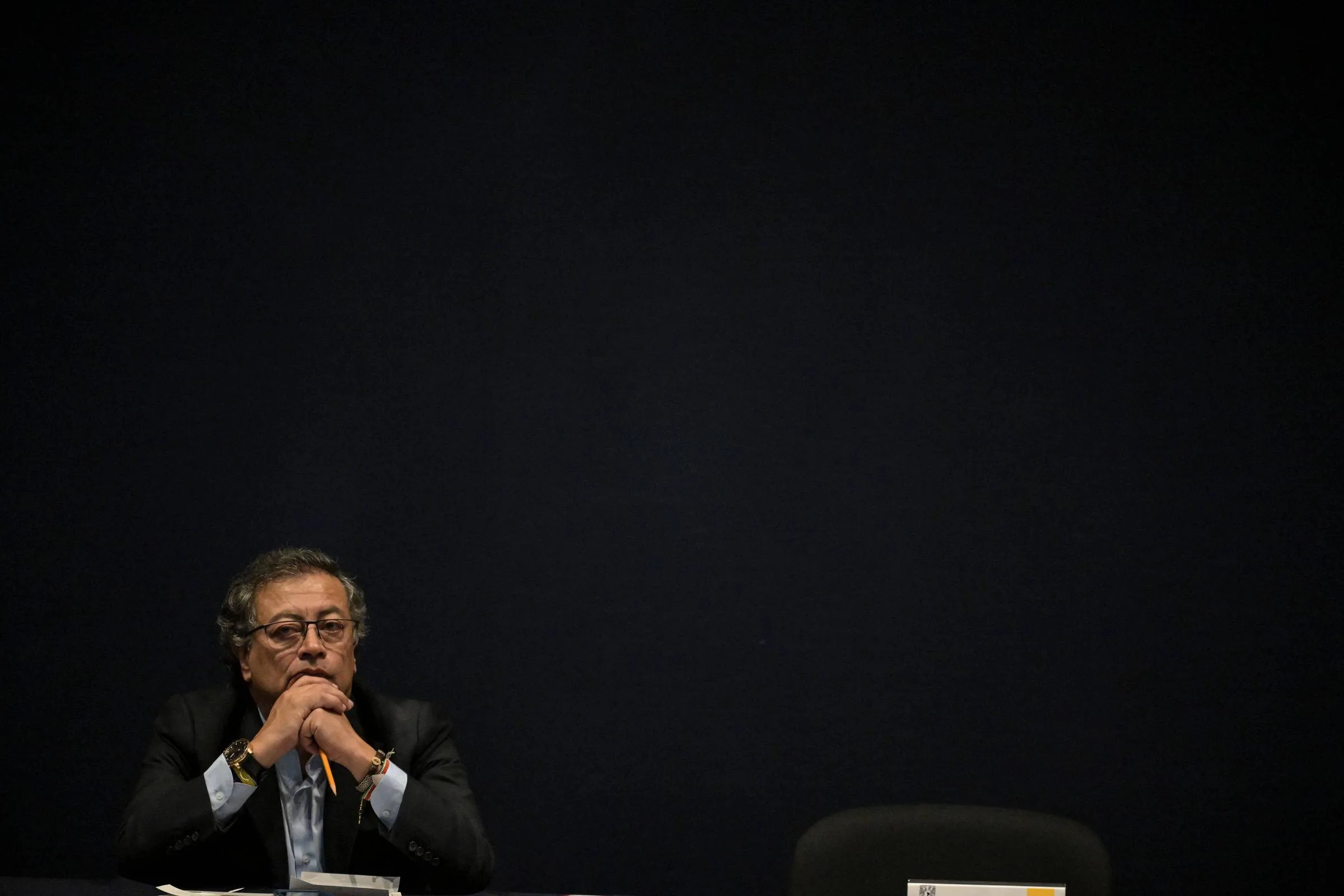 Gustavo Petro enfrenta crise na Colômbia com recorde de 53 ministros em 34 meses