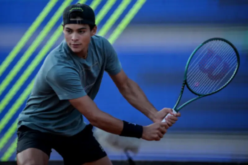 Guto Miguel vence duelo brasileiro e vai à final juvenil de Roland Garros