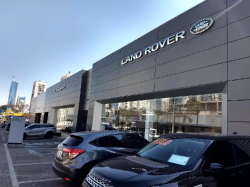 Hackers russos invadiram Jaguar Land Rover e causaram dano de US$ 2,5 bi