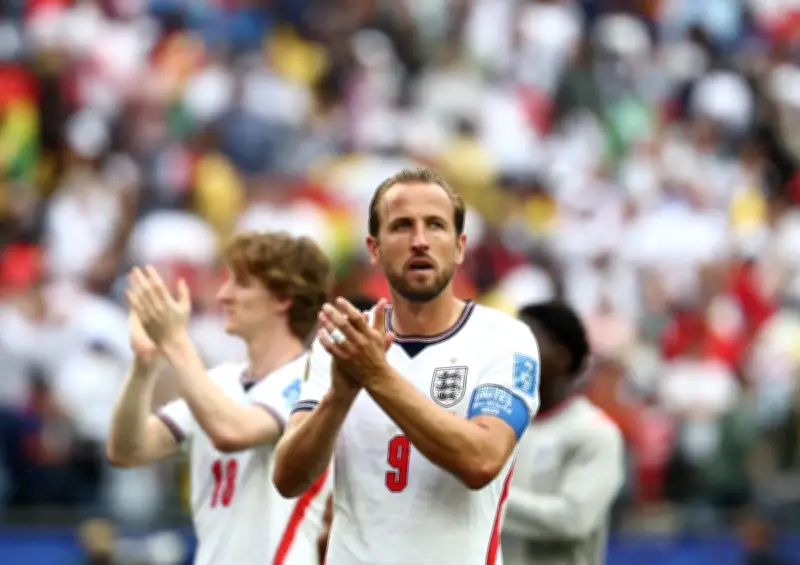 Harry Kane renova com Bayern e rejeita proposta do Barcelona