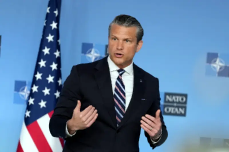 Hegseth exige que Europa lidere defesa e anuncia revisão de tropas