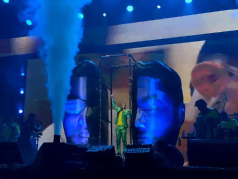 Henry Freitas homenageia Gabriel Diniz no São João de Campina Grande