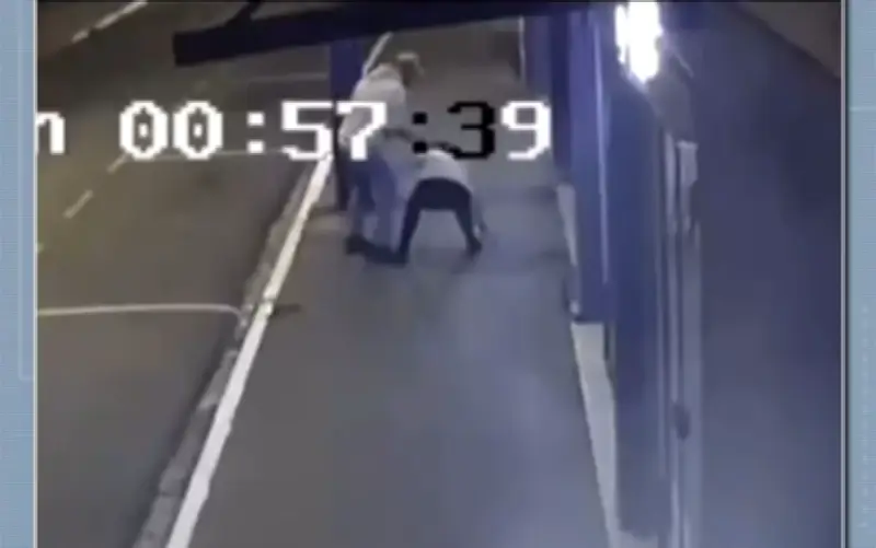Homem agride companheira com chutes e socos em Jacutinga (MG)
