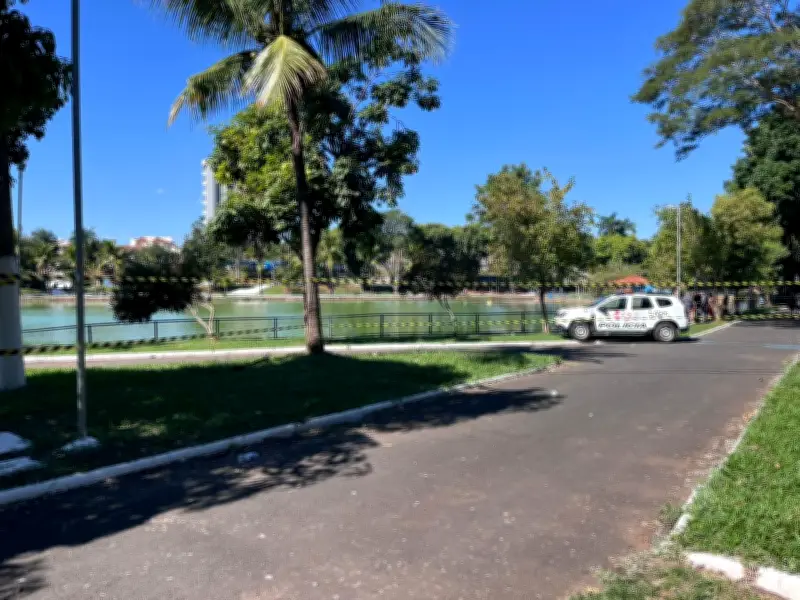 Homem em situação de rua morre afogado em lago de parque em Matão (SP)