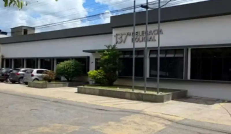 Homem invade casa de ex, agride mulher e esfaqueia outro em Miracema