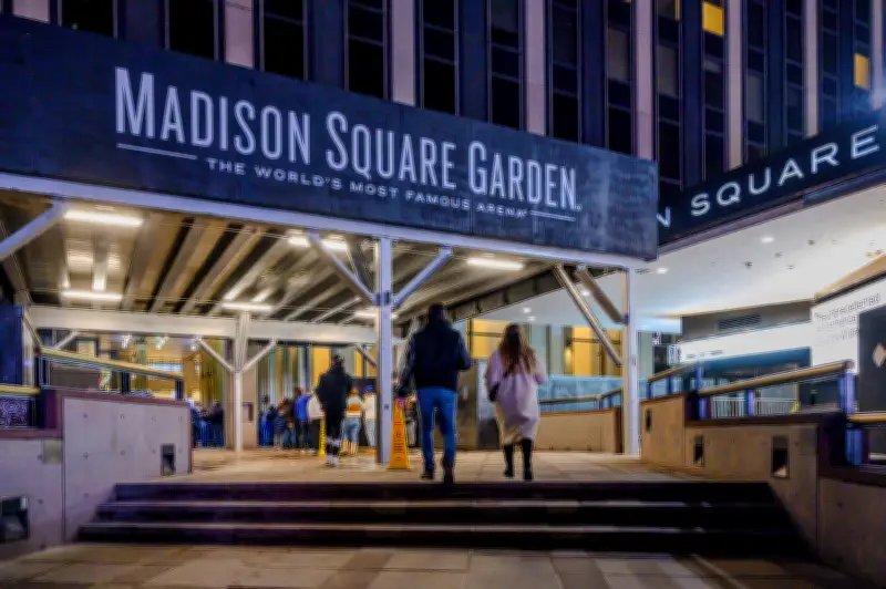 Homem morre ao cair de arquibancada em show do Goose no Madison Square Garden