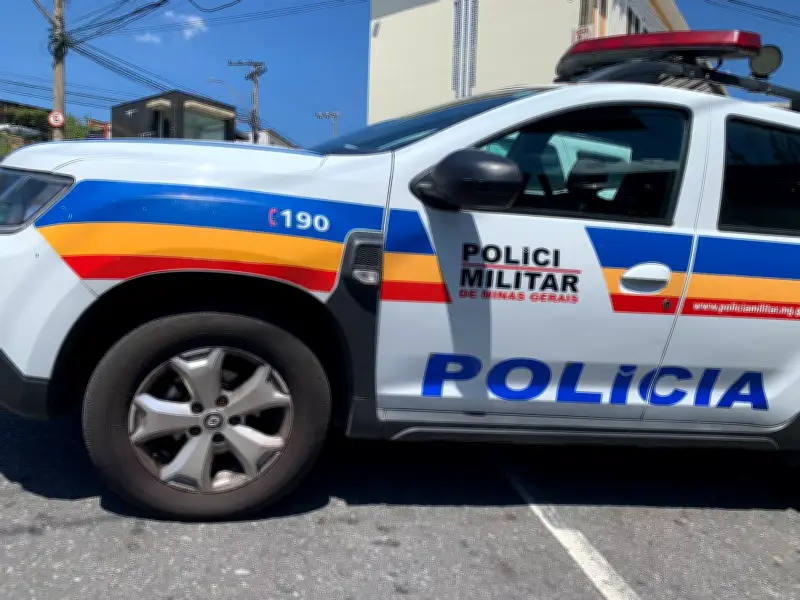 Homem morto a tiros em bar no interior de MG; filho estava na moto