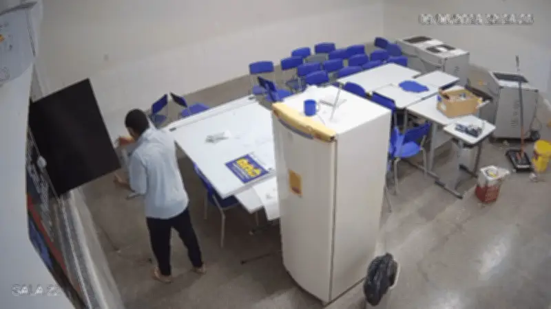 Homem é preso ao furtar TV e Chromebooks de escola em Sorriso