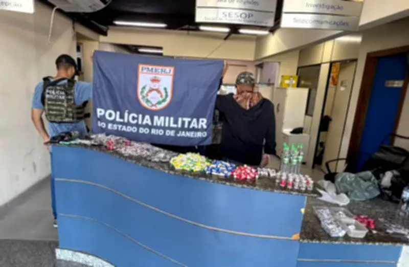 Homem preso com mais de 3 kg de drogas em Angra dos Reis