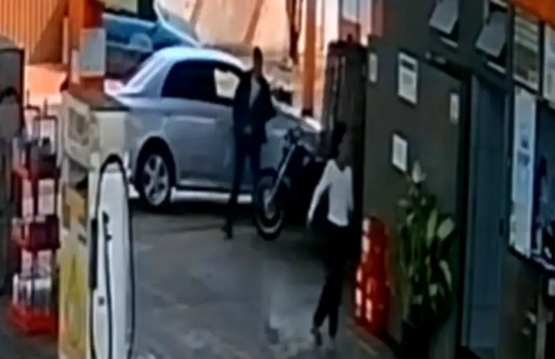 Homem é preso por tentativa de feminicídio em posto de combustíveis em Jaboticabal