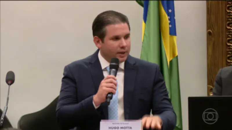 Hugo Motta admite viagem em jatinho e hotel pagos por banqueiro