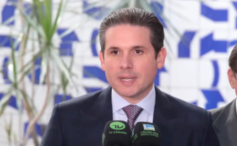 Hugo Motta anuncia votação de projetos sobre 6x1 e misoginia