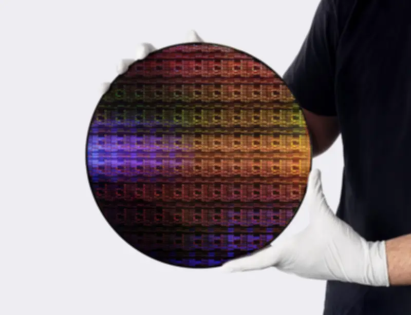 IBM anuncia chip de 0,7 nanômetro com 100 bilhões de transistores