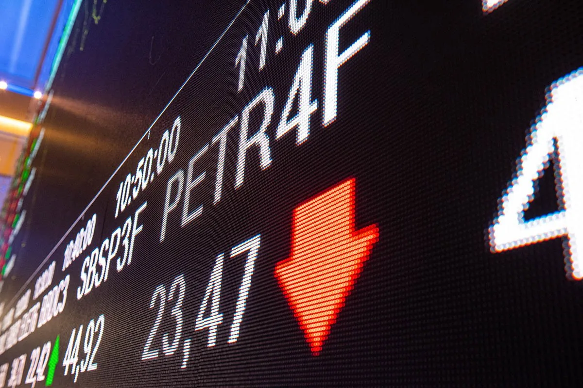 Ibovespa fecha estável em dia sem NY, mas acumula queda de 1,64% na semana