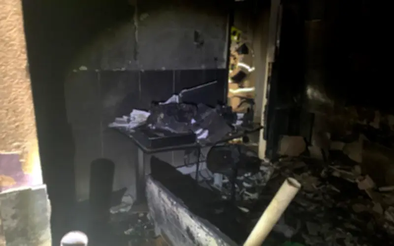 Incêndio destrói parte de casa no bairro Bugio em Aracaju