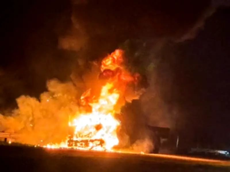 Incêndio em carreta causa 4 km de congestionamento na SP-075 em Itu