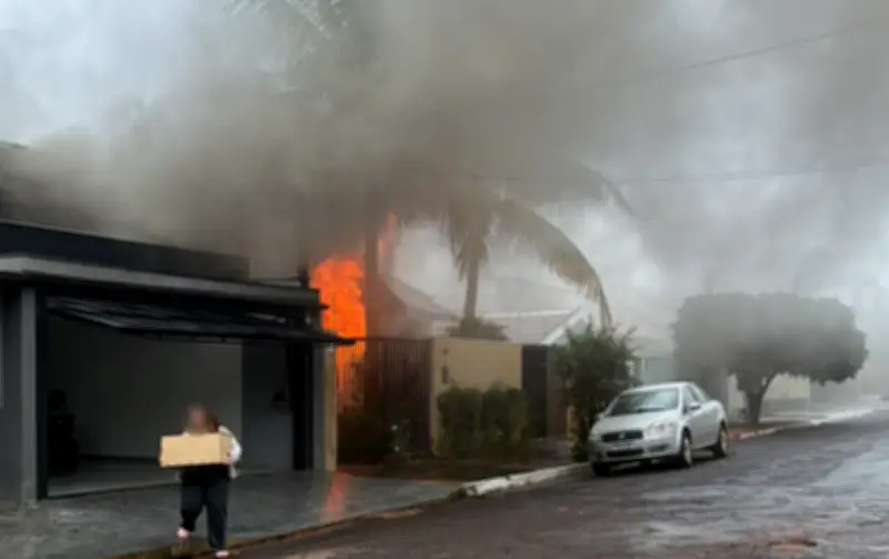 Incêndio em casa no Jardim Ouro Verde em Ourinhos não deixa feridos