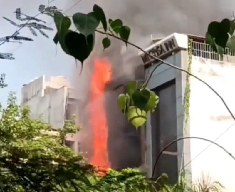Incêndio em hotel na Índia deixa 21 mortos e mais de 40 feridos