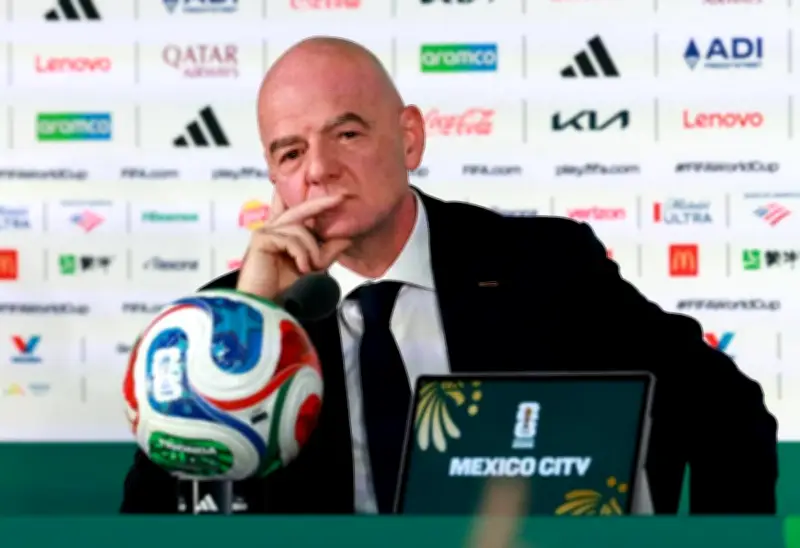 Infantino lamenta veto a árbitro somali nos EUA e nega interferência