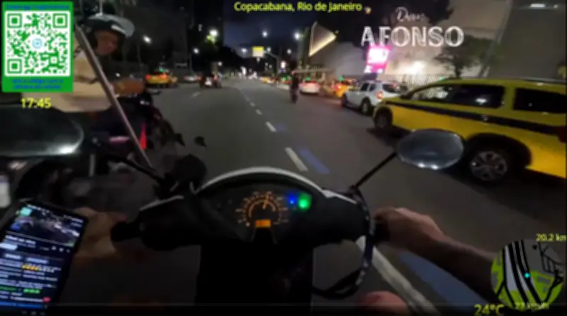 Influenciadora tailandesa tem celular roubado durante live no Rio