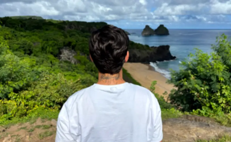 Isolamento e excesso de trabalho afetam saúde mental em Fernando de Noronha