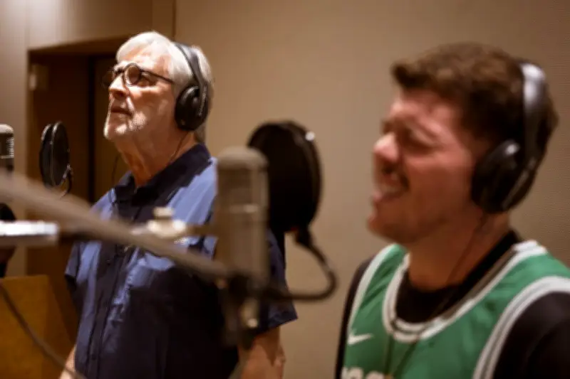 Ivan Lins e Ferrugem lançam single 'Deixa eu dizer' do álbum 'Sambadouro'